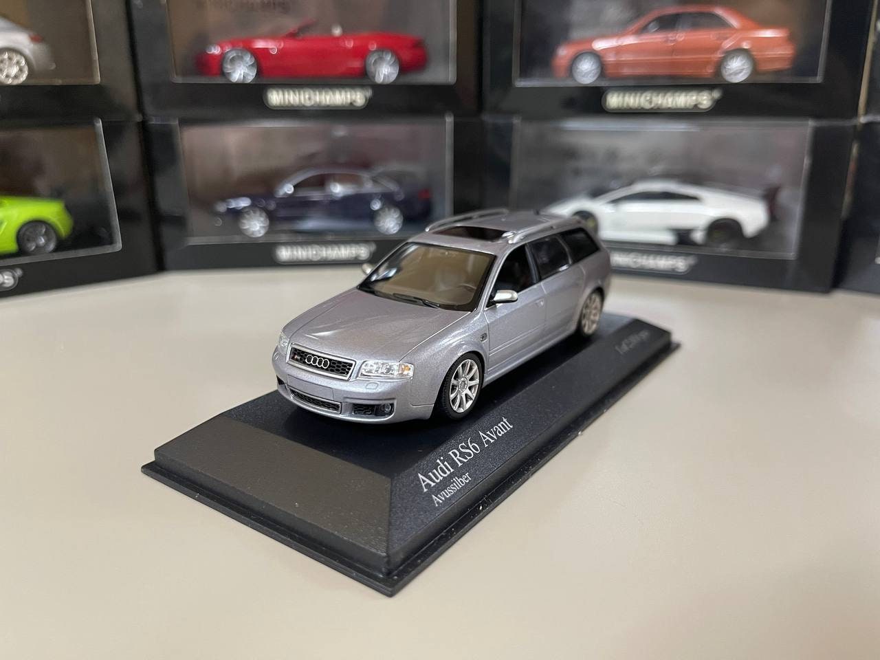 TSMモデル アウディ RS6 アバント 1/43 ミニカー TSMモデル アウディ RS6 アバント 1/43 ミニカー - メルカリ