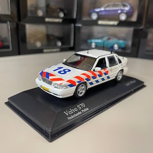 Volvo S70 Dutch Police 1:43 Minichamps