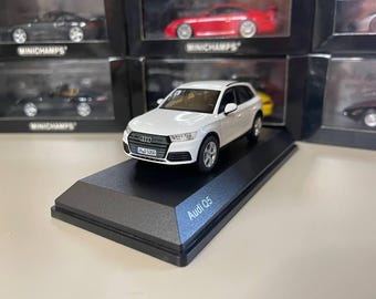 Audi Q5 1:43 iScale Blanco