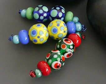 Handmade lampwork beads | earring pair | round | SRA | artisan glass | Silke Buechler