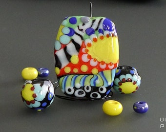 Handmade lampwork beads | set | focal and pair | SRA | artisan glass | Silke Buechler