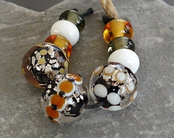 Handmade lampwork bead set |  round beads | All That Glitters  |  SRA  |  artisan glass |  Silke Buechler