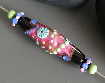 Handmade lampwork beads | focal | SRA | artisan glass | Silke Buechler