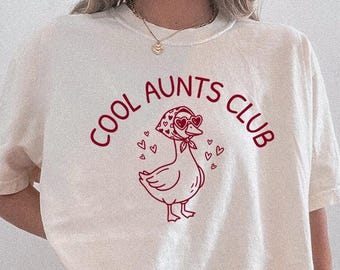 Comfort Colors® Cool Aunts Club, Aunt Goose Shirt, Cottage Core Shirt, Pregnancy Announcement for Sister, Future Aunt Tee Outfit