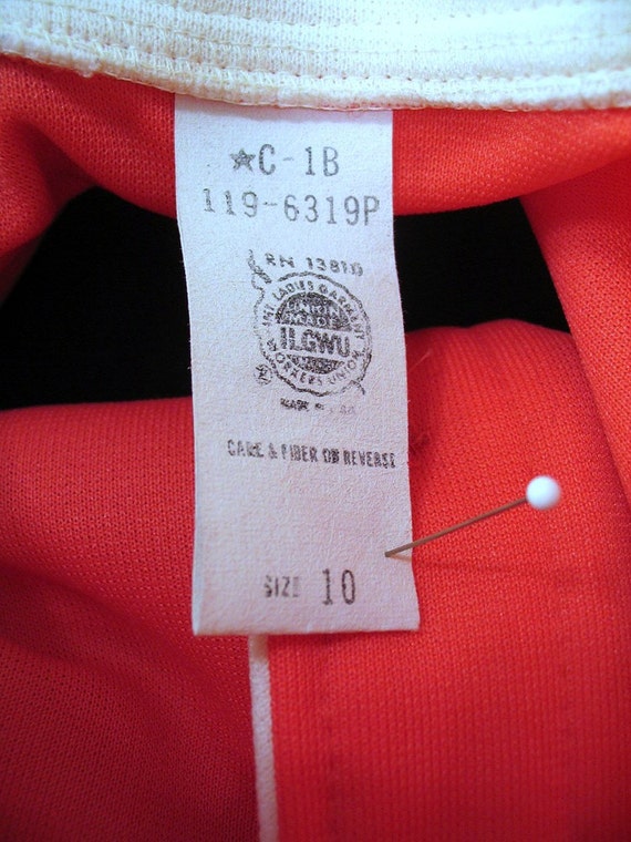 Vintage 1970's Orange and Cream Knit Shirtwaist D… - image 4
