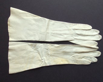 Three Quarter Length Vintage Kid Leather Gloves, Size 6  L13-27