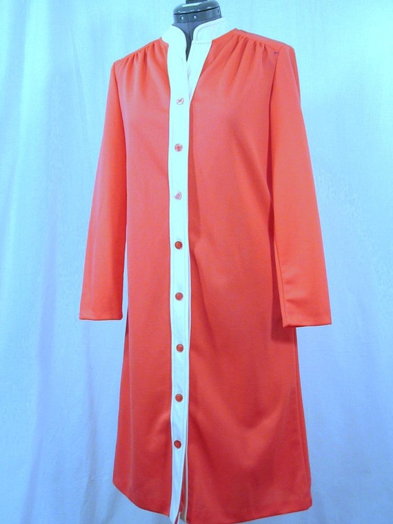 Vintage 1970's Orange and Cream Knit Shirtwaist D… - image 2