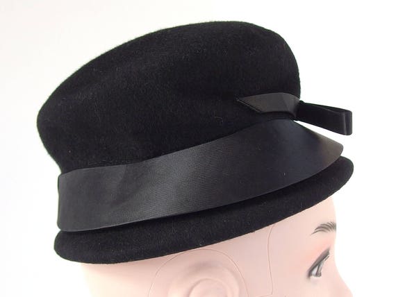 Vintage Black Cloche, Hat with Satin Ribbon Brim - image 4