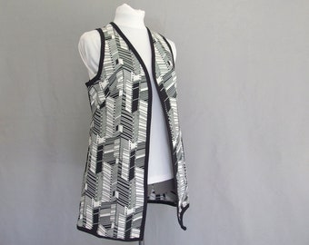 Mod Tunic Vest, Vintage 1970's Black and White Geometric Print Vest, Fits Size Small