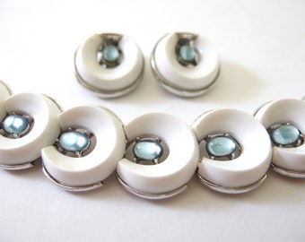 Trifari White Thermoset Bracelet and Clip On Earrings, Chunky Santa Anita Demi Parure