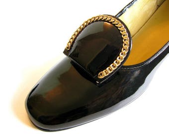 Vintage 1960s / 1970s Black Patent Vinyl And Leather Pumps with Buckle, Size 9 Narrow Shoes, Heels