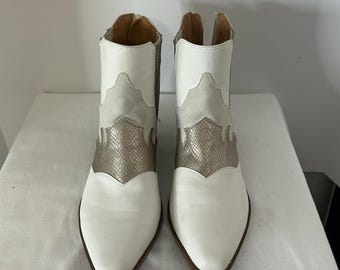 Żółte botki Willis Western Ankle Boots w kolorze białym, metalicznym, kowbojskie, ze skóry węża, rozmiar 7,5