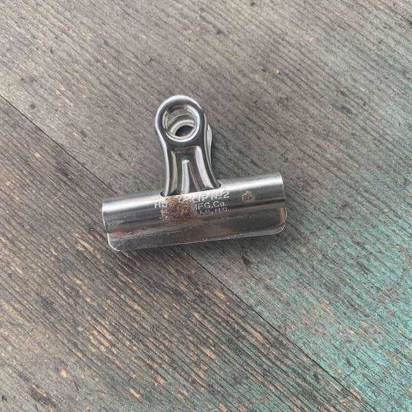 Vintage Industrial Bulldog Hunt Mfg Co Office Clip, Rust and Patina, Vintage Office, Industrial clip, boss Gift