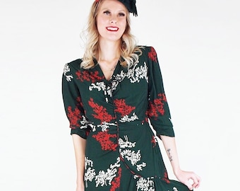 1940s Printed Green Rayon Dress with Asymmetrical Ruching XS S - Red, White and Green Leaf Print - VFG Member