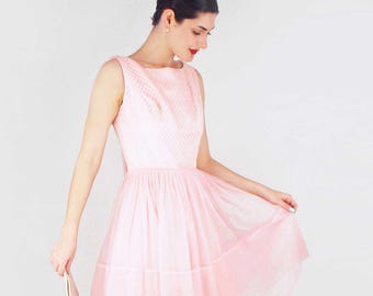 1960s Light Pink Lace & Chiffon Cocktail Party Dress with Long Ties, Crinoline – M – VFG Member