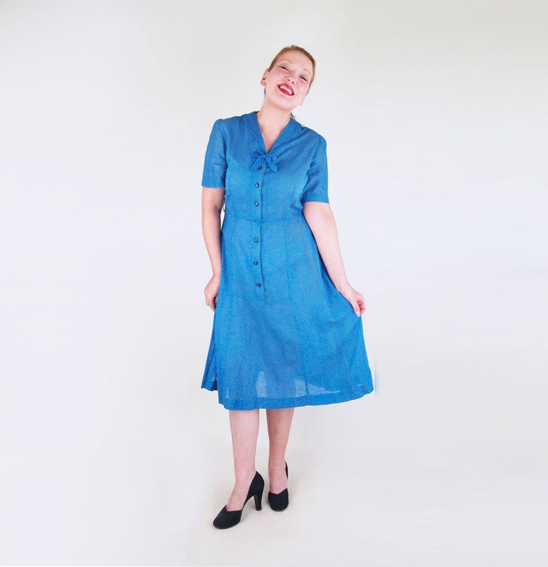 50s Blue Pin Dot Cotton Gauze Shirtwaist Dress with Bow at Neck XL
