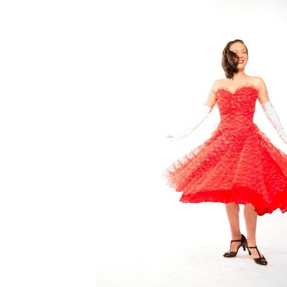 50s Red Tulle Lace & Taffeta Strapless Formal Dre… - image 1