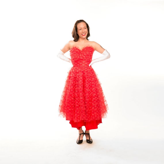 50s Red Tulle Lace & Taffeta Strapless Formal Dre… - image 3