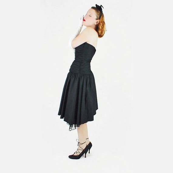 80s Black Strapless Ruched Asymmetrical Party Dre… - image 2