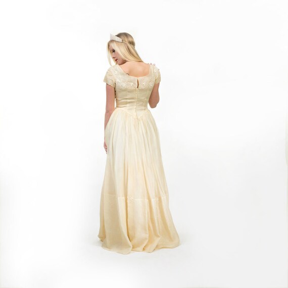 50s Cream Cotton Organdy Long Wedding Gown with R… - image 2