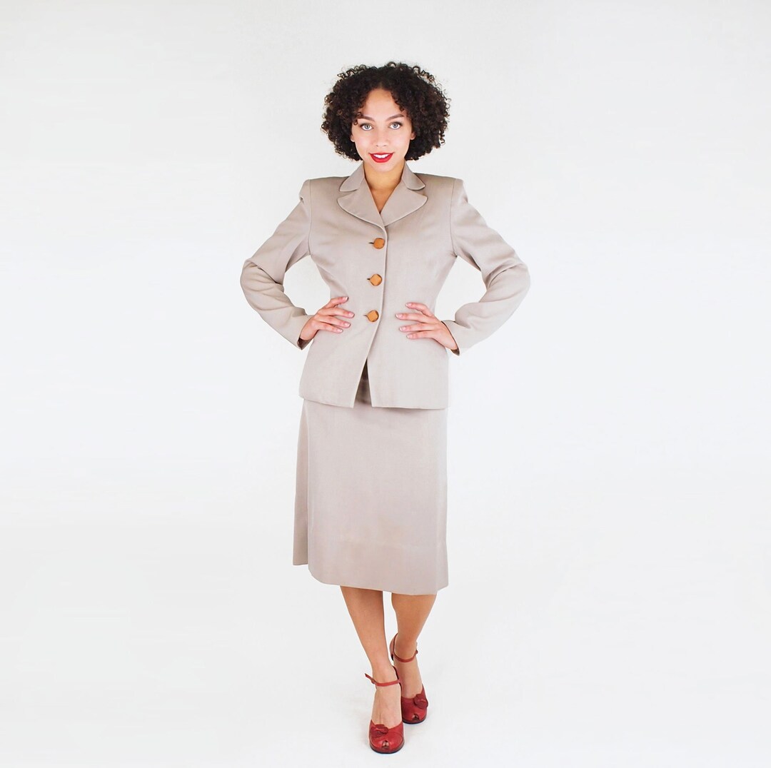 40s Tan Gabardine Skirt Suit With Tailored Jacket XXS Shoulder Pads