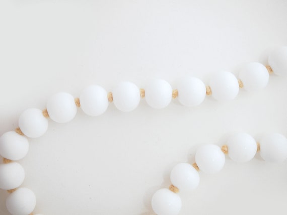 Vintage White Milk Glass Bead Hand Knotted Choker… - image 2