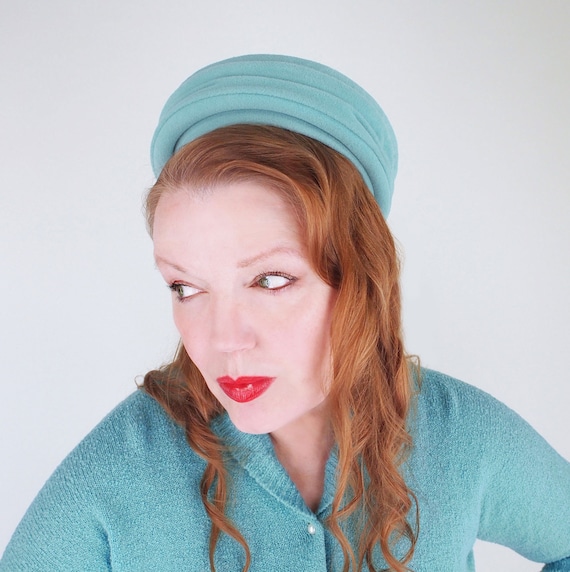 Late 50s 60s Aqua Blue Pillbox Hat with Gathered S