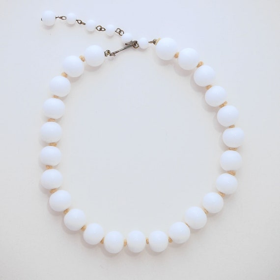 Vintage White Milk Glass Bead Hand Knotted Choker… - image 1