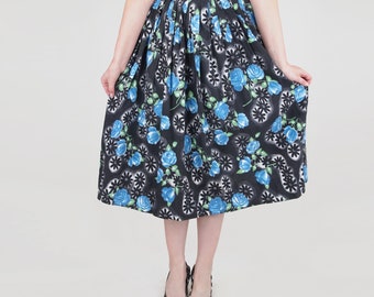 1940s Blue & Black Flower Cotton Full Skirt 24&quot; Waist - Dramatic Floral - VFG Member