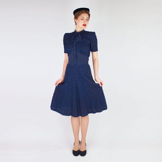 1930s Jeanne Lanvin Adaptation Navy Blue Tufted Rayon Crepe Day Dress – Fashion Originators Guild – S – VFG Member