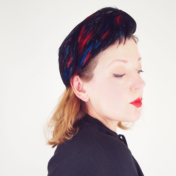 50s Black Wool Felt Stylized Beret with Red, Blue… - image 2