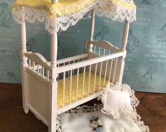 Puppenstuben Hauser Dolls House Patchwork Canopy White Cot Crib