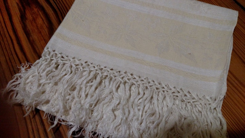 Vintage Linen Table Runner Grape Damask Linen Guest Towel Tea Towel