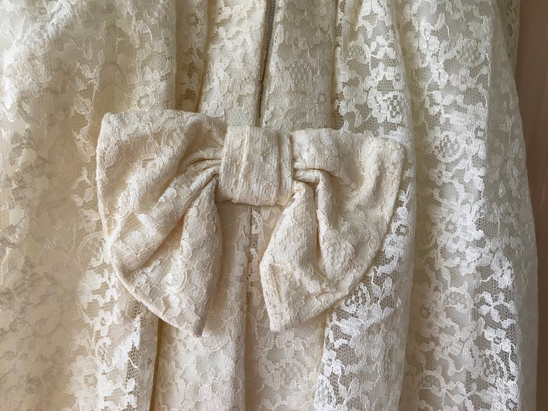1930s Brides Gown Wedding Gown Wedding Gown Lace Bridal Gown Vintage Bridal Gown Display Brides Gown
