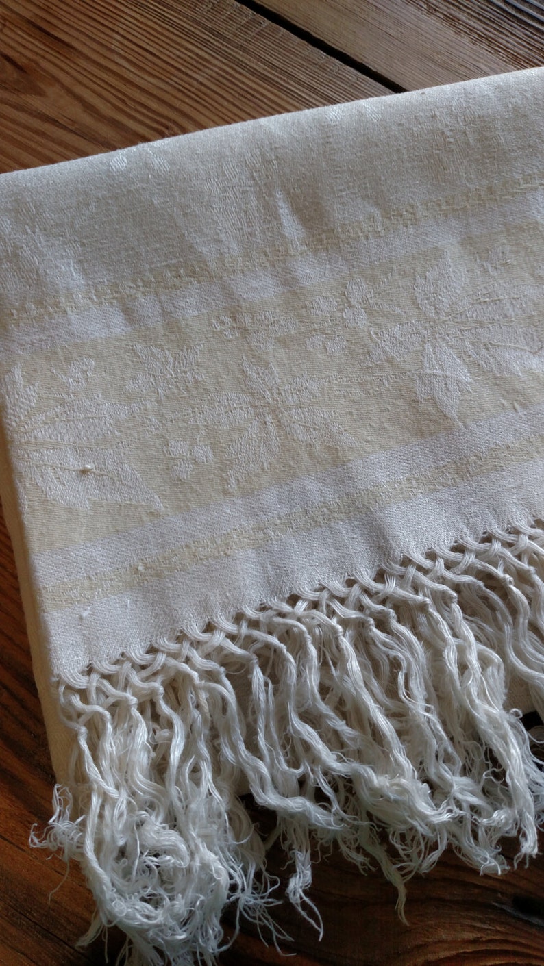 Vintage Linen Table Runner Grape Damask Linen Guest Towel Tea Towel