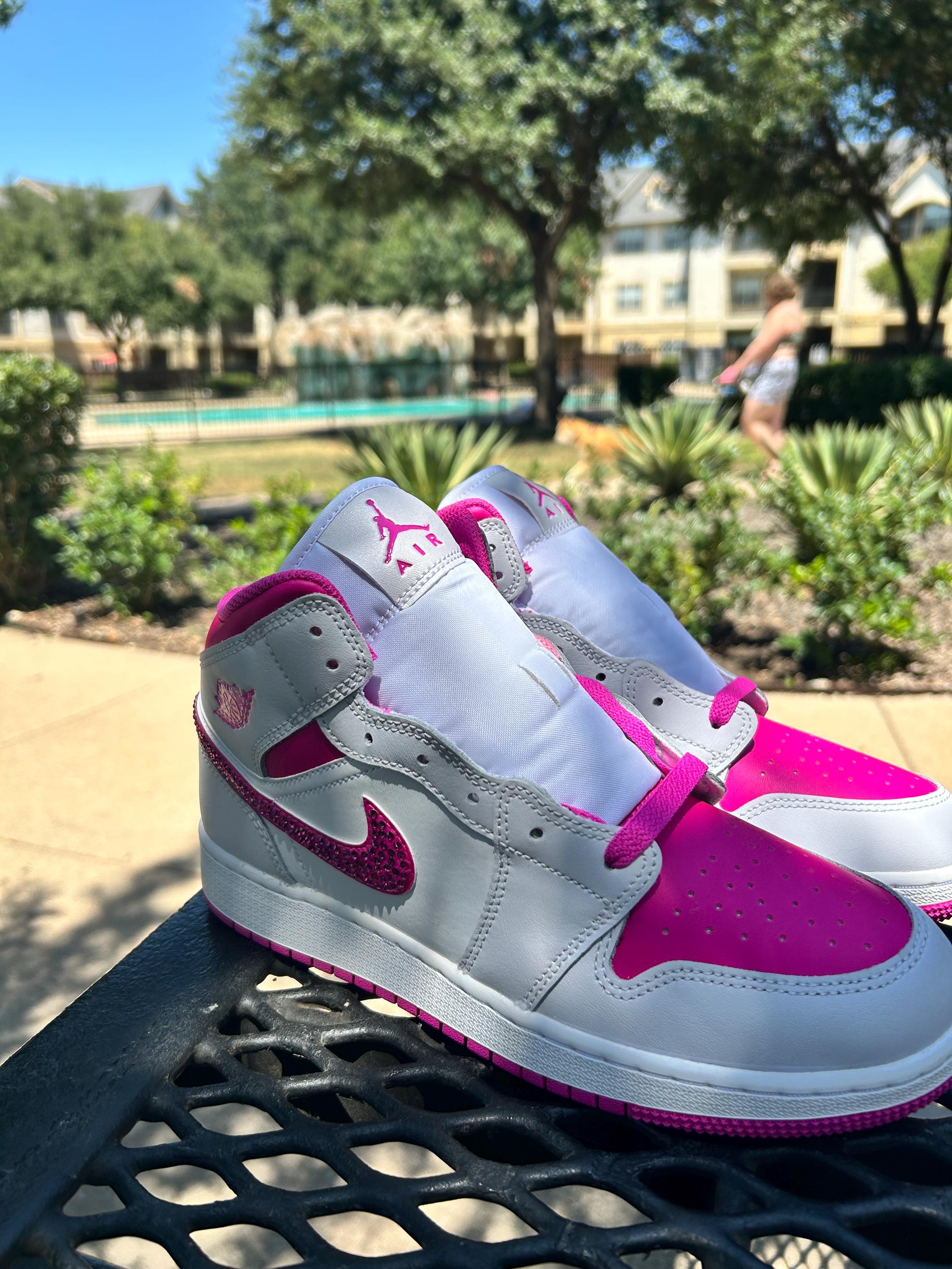jordan 1 mid fuchsia