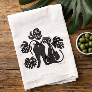 Black Cat Tea Towel – Cotton Kitchen Towel with Monstera Leaves, Eco-Friendly