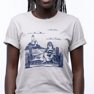 Skipper Sealion T-Shirt – Ocean Animal Graphic Tee, Unisex Sea Lion Shirt, Eco-Friendly Beach Shirt