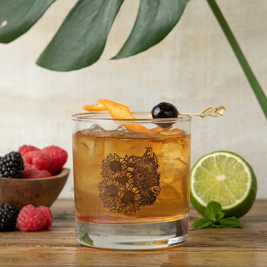 Bison Whiskey Glass – Buffalo Rocks Glass With Sunflowers, 10 Oz Screen ...