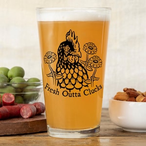 Chicken Pint Glass: Quirky Farm Animal Drinkware (16oz)
