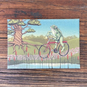 Frog Fridge Magnet – 2x3” Matte Animal Kitchen Decor