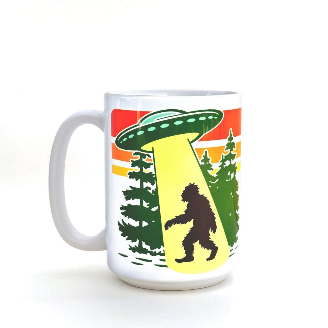 Alien Coffee Mug | Whimsical UFO Scene, 15oz Ceramic | Funny Sci-fi ...