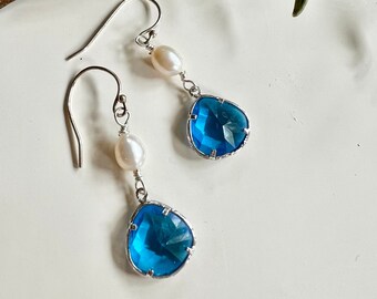 Ocean Blue Earrings, Modern Silver Pearl, Blue Bridesmaid Jewelry, Gift for Her, Gardendiva