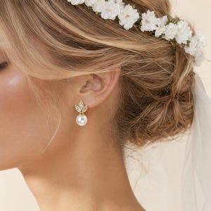 Bridal Freshwater Pearl & Marquise CZ Diamond Earrings, Dainty Leaf Wedding Earrings, Bride Jewelry, Bridesmaid Gift, Wedding Day Gift