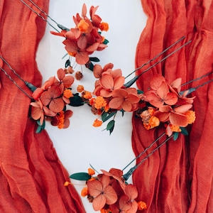 Terracotta Dried Flower Hair Pins, Rust Baby Breath & Green Eucalyptus Wedding Accessories