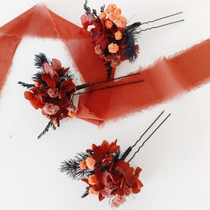 Rustic Terracotta Floral Burnt Orange Wedding Hair Pins, Rust Autumn Boho Handmade Elegant Dried Flower Bridesmaid Hairpiece, Bridal Decor