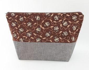 Medium Rosebud Twill Zipper Pouch, Shawl Knitting Bag, Twill and Chambray