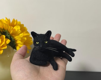 Custom Needle Felted Cat Figurine, Personalized Wool Pet Memorial Sculpture, Gift for Cat Lovers