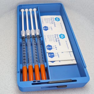 1ML Insulin, Peptide, Testosterone Syringe Storage Case, Insulin Accessories, Peptide Case, Insulin Syringe Storage, Travel Organizer 4 Loaded Syringes