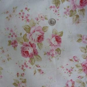 Lecien Durham Quilt WoW!! Pink Roses on off White Cotton Fabric 1 yd.